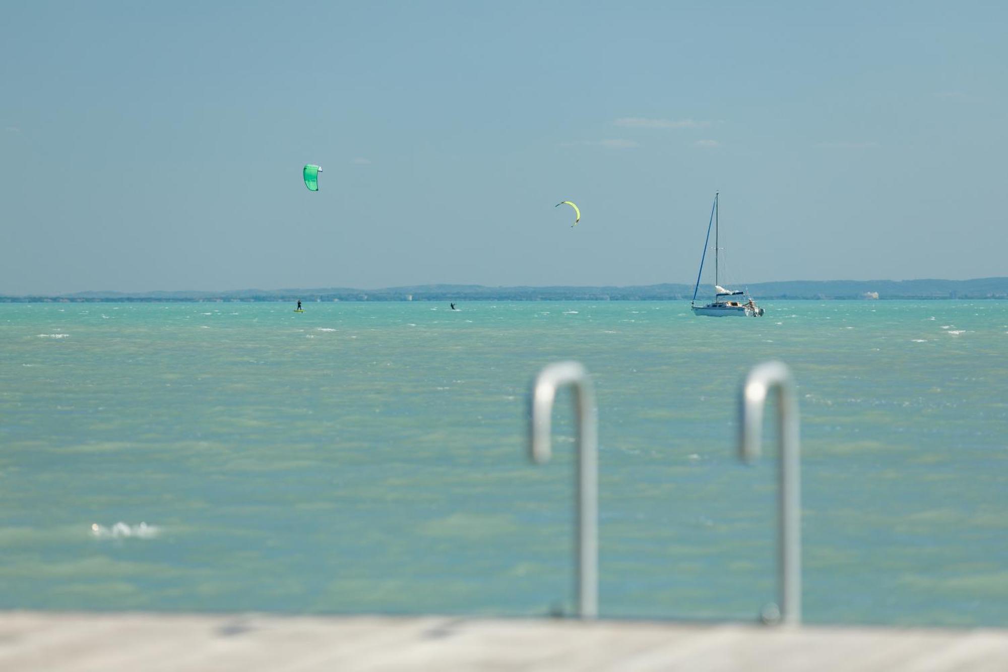 Blue4 Apartment Balatonfůzfő Eksteriør bilde